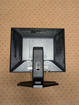 VGA kancelársky monitor 19" - 6