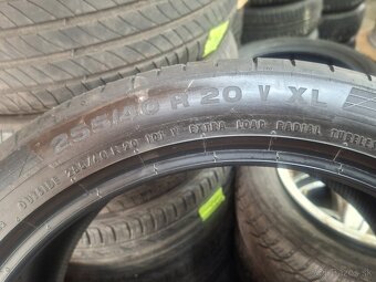 255/40R20 Continental max najazdené 1000km - 6