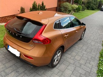 Volvo  V40 D3 - 6