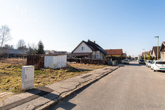 Stavebný pozemok na predaj, plocha 1 228 m², obec Lada - 6