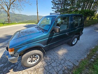 Mitsubishi Pajero 2.5 - 6
