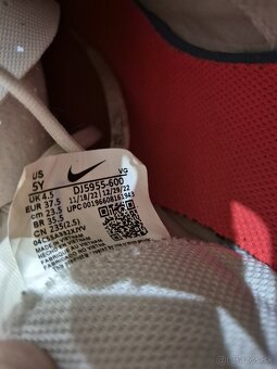 Halové futbalove tenisky Nike č.37,5 - 6