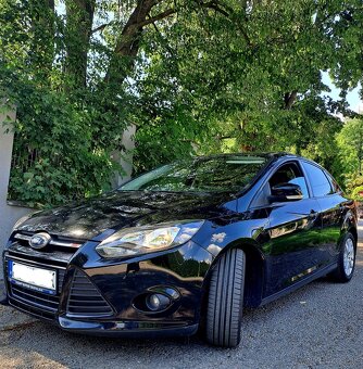 Predám FORD FOCUS sedan - 6