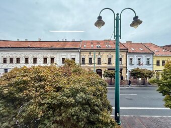 Kancelária na prenájom, výhľad na Hlavnú ulicu - 6