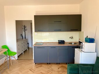 Garsónka v centre Dargovská 1 - 6
