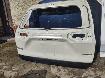 Toyota RAV4 - predná kapota 2021 - 6