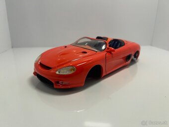 Modely aut 1:18 na diely/prerábku - 6