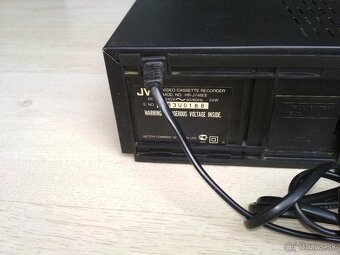 Videorekorder JVC HR-J748, 6-hlavový, HIFI Stereo - 6