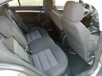 Predám škoda Octavia II 1.9 TDI 77kw rok 2007 - 6