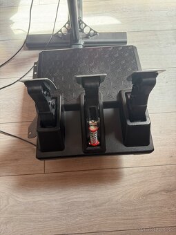 Playseat Evolution + Thrustmaster T300 + Pedále T3PM - 6