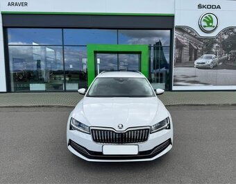 Škoda Superb 3 140Kw krásny stav - 6