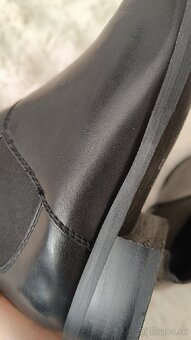 Kožené čierne členkové dámske čižmy značky CINTI - 6