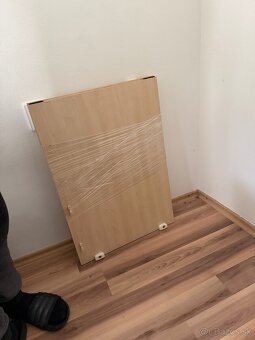 Stôl a šuflíky na kolieskach - 6