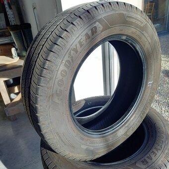 Goodyear EfficientGrip Cargo 215/65R16C 109/107T - 6