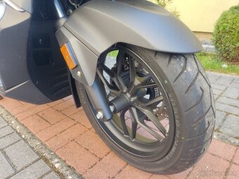 Honda Forza 300 len 405km - 6
