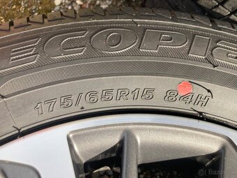 Toyota Yaris 4x100 175/65R15 - ako nové - 6