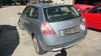 Fiat Stilo 1,6i 76kw kód:182B6000 - 6