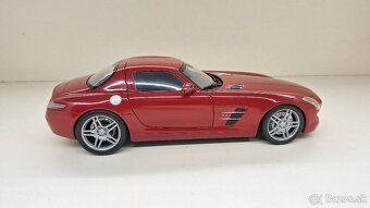 1:18 MERCEDES-BENZ SLS AMG - 6