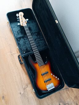 Squier Deluxe Active Jazz Bass 5 String - 6