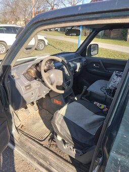 Mitsubushi Pajero 2.5 TD - 6
