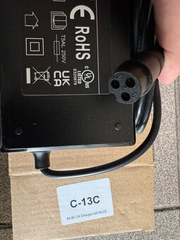 nabíjačka na kolobezku (54,6V…67,2V…58.8V.) - 6