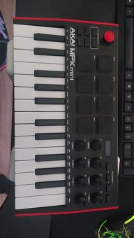 AKAI MPK Mini – kompaktný MIDI kontrolér (s krabicou) - 6