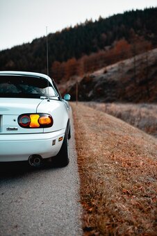 Mazda Miata MX-5 NA 1990 (hardtop + kopec dielov) - 6