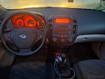 Predám kia ceed 1.6 crdi rok 2008 - 6
