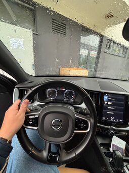 Predám VOLVO XC60 (diesel/elektro) B5 2.0 145 kw 4x4 automat - 6