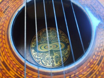 Gitara Univox - 6