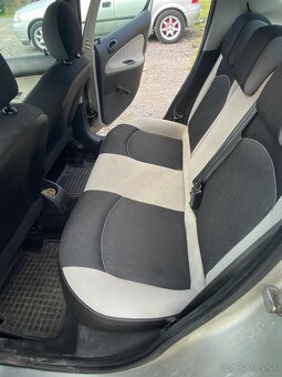 Peugeot 206 1.1 - 6