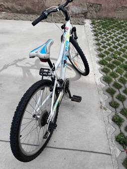 Dievčensky bicykel - 6