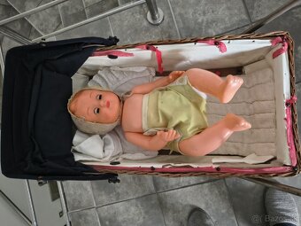 Retro prútený kočík pre bábiky - 6