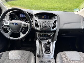 Ford Focus 1.6t 110kw titanium serviska - 6