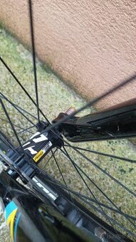 Karbonovy horsky 27,5" HT, Mavic, Shimano - 6