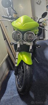 Triumph SpeedTriple 955i - 6