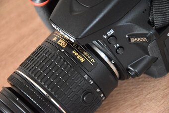 Nikon D5600 wifi BT - dotyk.dis. - VR objektiv AF-P 3tis.sn - 6