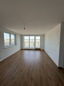 AKCIA - ZNÍŽENÁ CENA- Napredaj 2 - izbový luxusný byt v no - 6