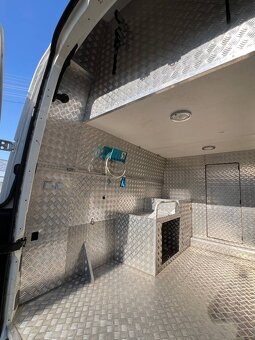 Obytná dodávka VW Crafter 2.5 TDI 120kw MT6 - 6