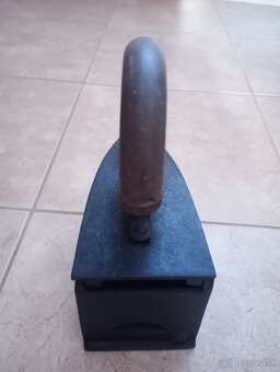 Liatinová žehlička - 6