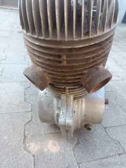 Jawa 250 kývačka motor - 6