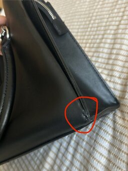 Cierna kabelka guess original - 6