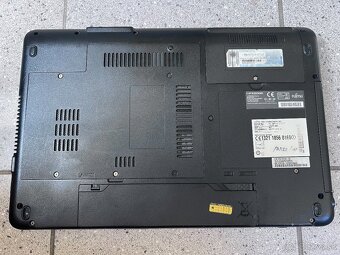 Fujitsu Lifebook / i5 M480 / 4GB RAM / 128GB SSD / 15.6" - 6