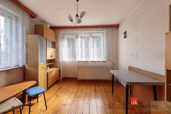 5,5 izbový starší rodinný dom na predaj - Valaská Dubová - R - 6
