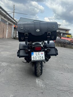 Honda VF 750 C Magna - 6