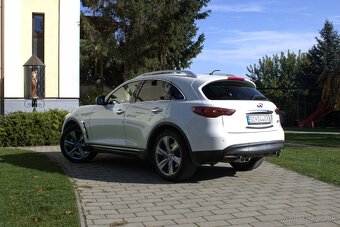 Infiniti QX70 3.0D Premium 175kw AT7 TOP stav - 6