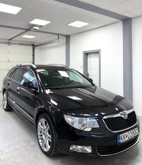 Skoda Superb Combi 2.0TDI 125Kw 4x4 Xenon/R18 - 6