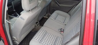 VOLKSWAGEN BORA 1.9 TDI 81kw - 6