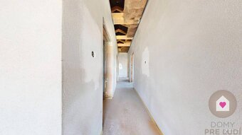 Krásny 4 izbový RD bungalov 92,26 m2 na pozemku 531 m2, Sene - 6
