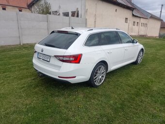 Predám 4x4 Škoda Superb 3 combi ročník 2016 DSG - 6